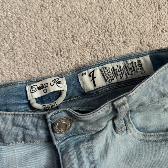 Indigo Rein Denim Shorts - Picture 3 of 4